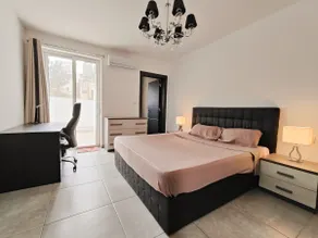 Large Central Apartment Near Valletta & Seafront - Image 4