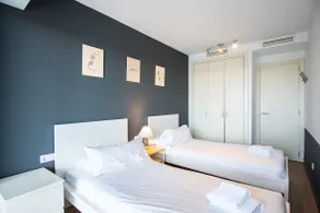 Seafront suite with terrace - Image 5