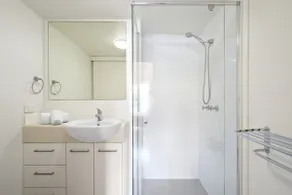 Kirra Palms 2 Bedroom Deluxe Apartment - Image 2