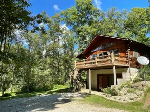 Pet friendly, hot tub, close to Hocking Hills! - Image 2