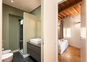 Keys of Italy -TGamma5-Luxury Apt Fashion District - Image 4