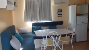 Air-conditioned mobile home in a local home - Image 3