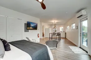 Studio Apt w/ Private Balcony  Overlooking Downtown Main St - Image 2