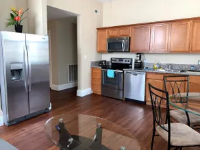 Comfort & Luxury- 3b, 2ba -UC, Hospitals, downtown - Image 5
