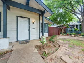1 story duplex, 2 bedroom/2 bath (3 beds) - Image 5
