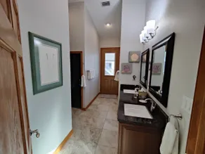Luxury Guest Suite in Aviation Air Park Community - Image 4