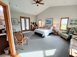 Luxury Guest Suite in Aviation Air Park Community - Image 2