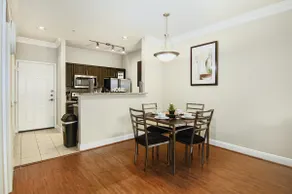 Spacious Well located Galleria - Image 4