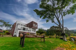 Modern house with a view of the village, Wi-Fi, and Directv. - Image 2