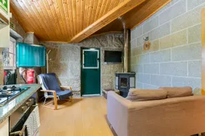 ☆ Rustic 2Bedroom w/FirePlace ☆ Seia ☆ Mountains - Image 2