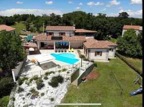 Villa Arton heated swimming-pool - Image 3