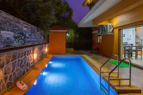 3BR-Autumn- w/Pvt Pool & Nature Trail - Wada - Image 2