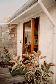 Gorgeous 5 bedroom beach house. Dog/Kid Friendly. - Image 4