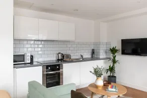 Studio Apartment at Cove Minshull Street - Image 3