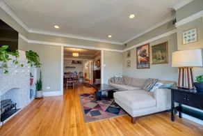 Huge Pet Friendly East Albany Park Apartment - Image 3