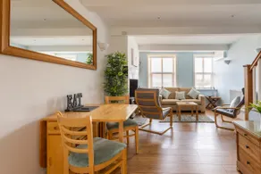 2 bedroom cottage with far reaching views: close to Holmfirth & Peak District - Image 3