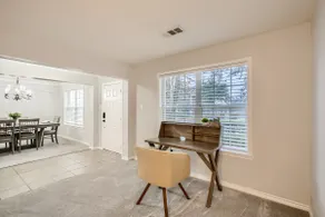 Entire Home in Denton. Spacious Stylish Profession - Image 5