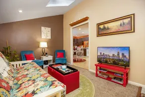 Fabulous Fourth Ward Flat * 1BR Historic Charlotte - Image 5