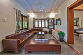 4BHK Villa with Lawn, Pool and Full Time Chef - Image 5