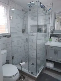 Private Apt with backyard - Image 3
