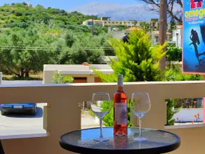 Comfy Brand New Apt 1min Walk from sandy Beach! - Image 2