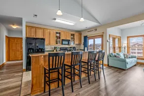 Top Floor Condo, Breathtaking Sound Views - Image 3
