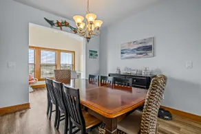 Top Floor Condo, Breathtaking Sound Views - Image 4