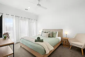 Great Location, Indoor Gas Fire, Walk to Shops - Image 2