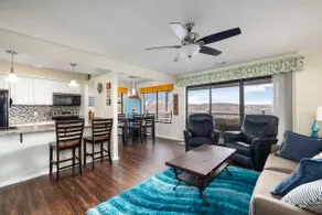 Stunning Table Rock Lake View Condo, Newly Renovated with Free SDC Tickets - Image 2
