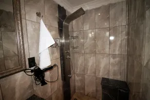Charming & Glamorous 1Bedroom Apart in City Center - Image 4