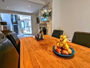 Stylish Dublin Cottage | Canal Dock & Top Tech - Image 3