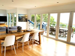 Apollo Ocean Blue Ocean View Wi-Fi Pet Friendly - Image 3