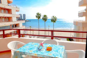 Apartment on the beach - Image 3