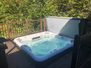 WaterFront •Kayak+Paddle boat •Hot Tub •A/C Pet OK - Image 3