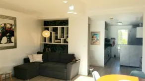 Bright 3 bedrooms in the heart of the village, air-conditioned, garage. - Image 4