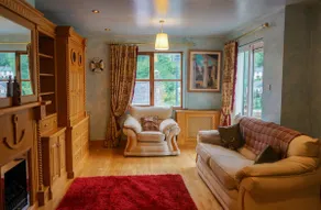 5 Trinity Mews - Image 2