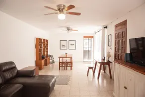Centrally located villa, ideal for your group. - Image 3