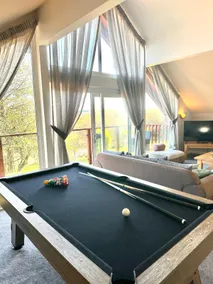 Family House luxury Hot Tub & Pool Table - Image 2