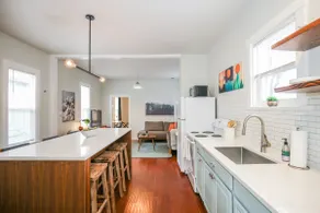 Downtown | Hot Tub | Big Backyard | Pet Friendly - Image 2