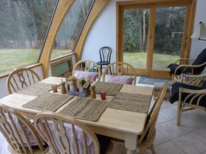 Charming Relaxing Raised Ranch - Image 2