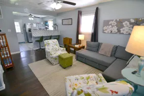 Meyer's Nook: Your Homey Spot in Bloomington - Image 2