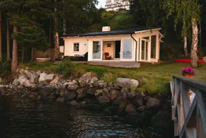 Unique location. Beach, jacuzzi and close to city. - Image 3