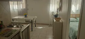 Ground floor accommodation 20 meters from the beach and the center. - Image 3
