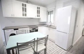 Centrally renovated apartment and optional garage. - Image 4