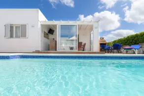 Saltwater pool villa & jacuzzi, quiet location - Image 2