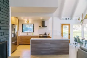 Modern Aframe on 1 acre & kid friendly! - Image 5