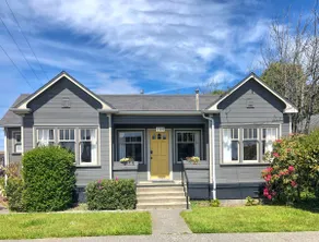 Light and Bright Downtown Arcata Home - Image 3
