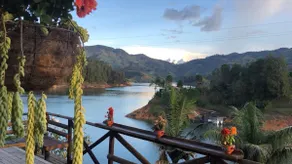 Light filled Guatape home,10 mins from the rock - Image 2
