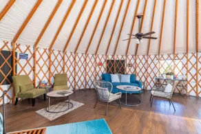 Stylish Yurt - Image 2