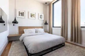 Terrace + Manhattan Views, Williamsburg 1 Bed - Image 3